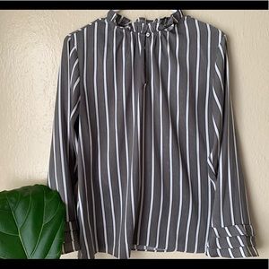 Chic LOFT top - great for work!